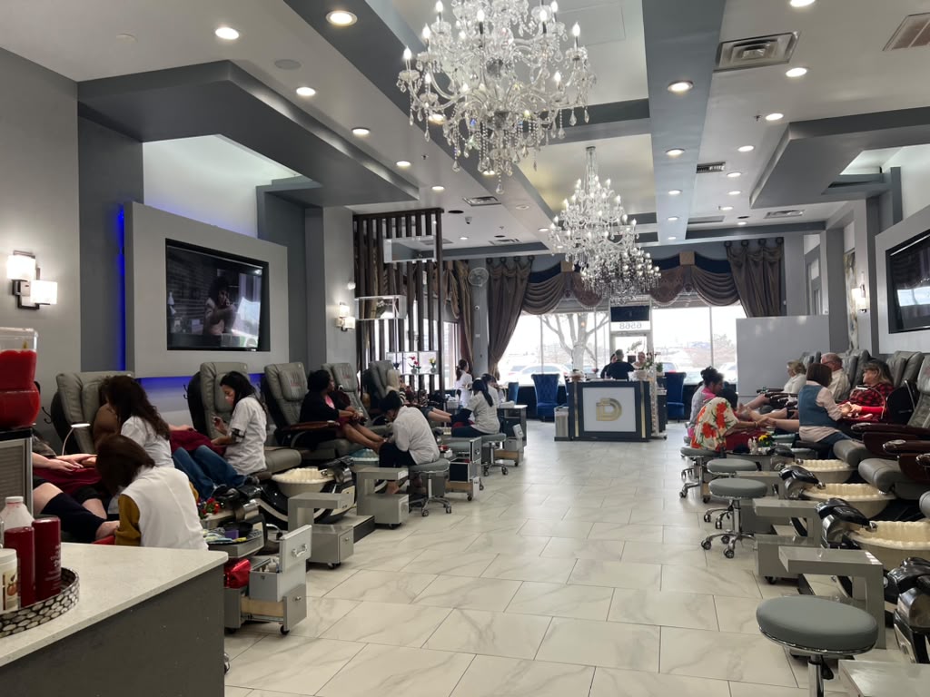 Deluxe Nails Salon interior 4